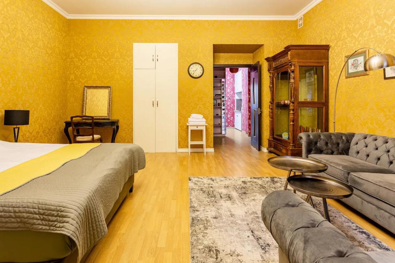 Old Piano Apartment Tbilisi Exteriér fotografie
